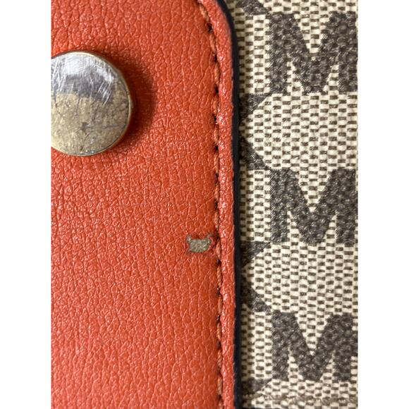 MICHAEL KORS, SIGNATURE PRINT SAFFIANO LEATHER CROSSBODY BAG - Picture 8 of 16